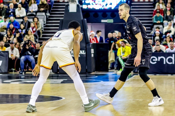 Matt Thomas durante el partido ante el UCAM Murcia (GPMEDIA) Matt Thomas durante el partido ante el UCAM Murcia (GPMEDIA)
