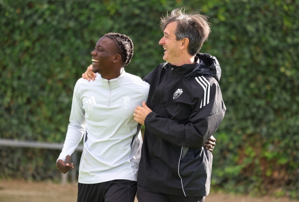 El Granada quiere empezar con una sonrisa en año (J. AZCOYTIA) El Granada quiere empezar con una sonrisa en año (J. AZCOYTIA)