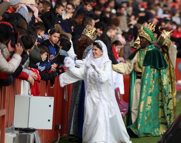 Los Reyes Magos han visitado Los Cármenes (J. AZCOYTIA)