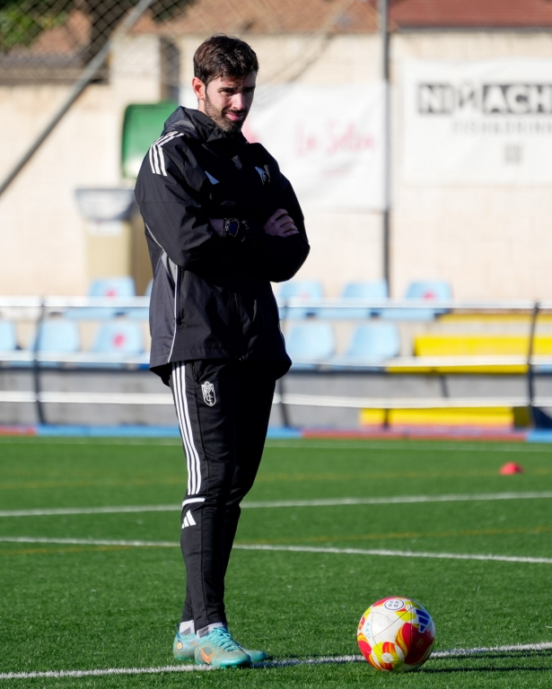 Sergio Ortiz durante el entrenamiento de los rojiblancos (GCF)
