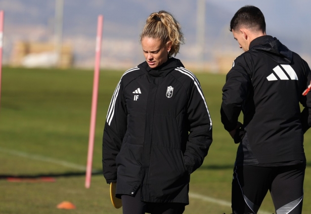 Ferreras se mostró muy satisfecha por la labor de su equipo (J. AZCOYTIA)