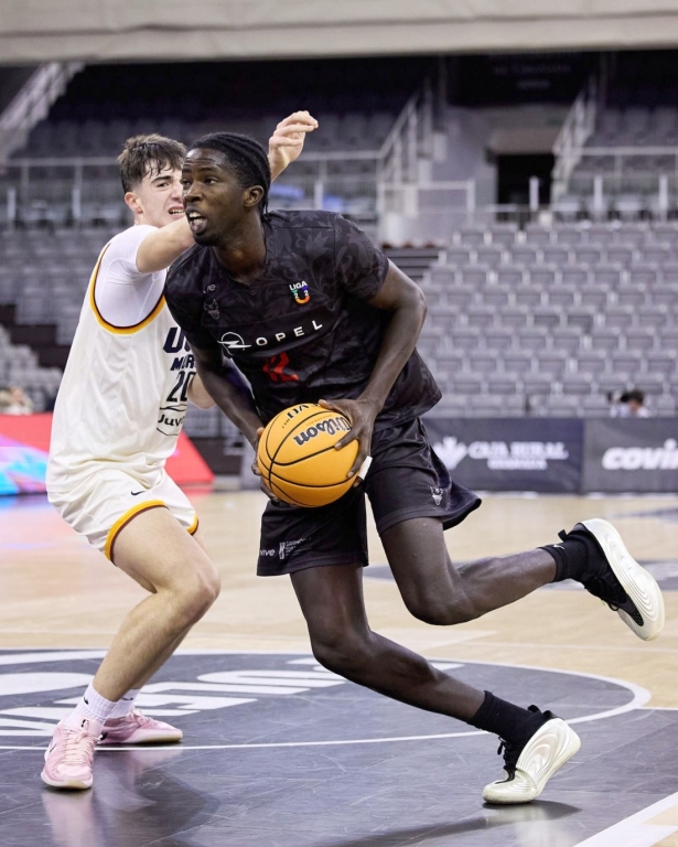 A los rojinegros se les volvió a escapar la victoria (FERMÍN RODRÍGUEZ)