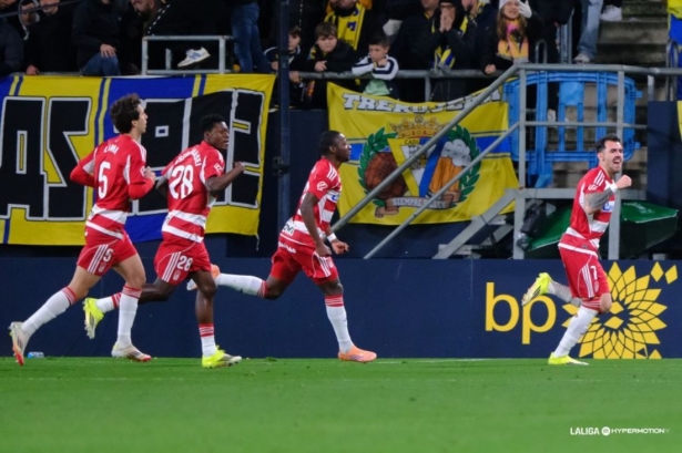 El Granada vuelve a sonreír (LALIGA) El Granada vuelve a sonreír (LALIGA)