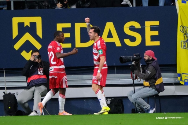 El Granada consiguió asaltar el Nuevo Mirandilla (LALIGA) El Granada consiguió asaltar el Nuevo Mirandilla (LALIGA)