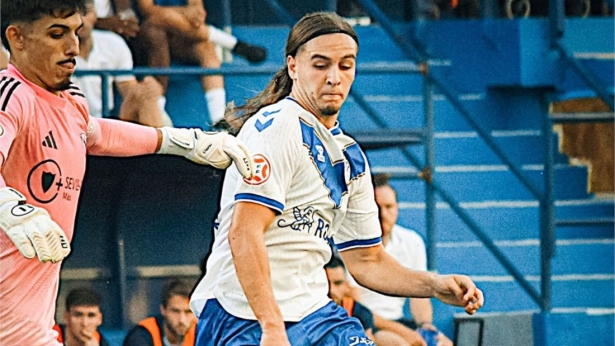 Izan González se acerca al Granada 