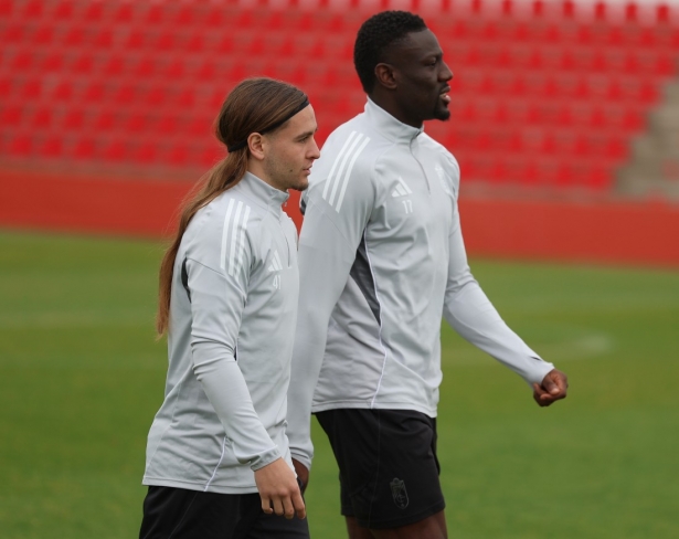 Izan y Diaby ya trabajan a pleno rendimiento (J. AZCOYTIA)