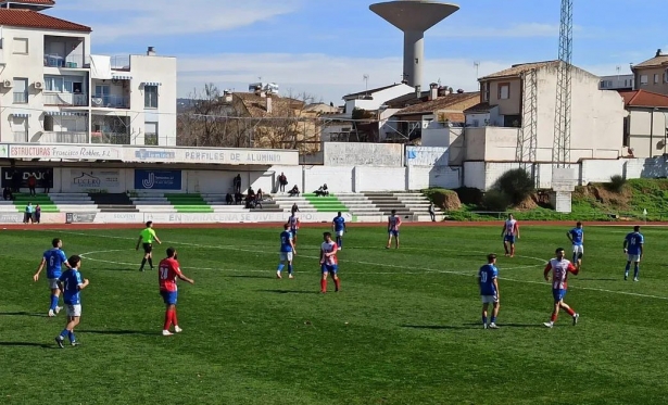 La UD Maracena igualó ante el Poli Almería (UD MARACENA)