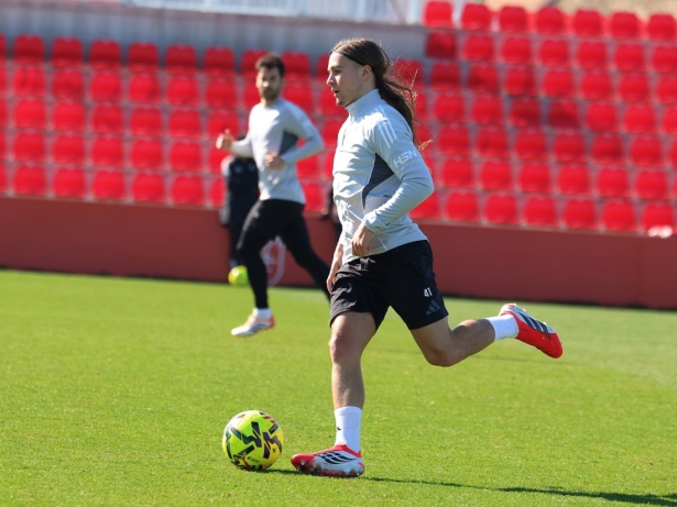 Izan González se mantiene en el once (J. AZCOYTIA) Izan González se mantiene en el once (J. AZCOYTIA)