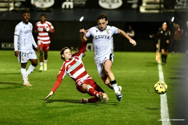 Izan cuajó un partido de menos a más (LALIGA)