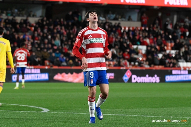 El Granada sigue sin pegada (J.M. BALDOMERO) El Granada sigue sin pegada (J.M. BALDOMERO)