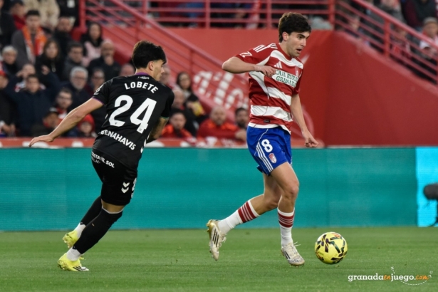 La lesión de Alemañ cambió el rumbo del partido (J.M. BALDOMERO)