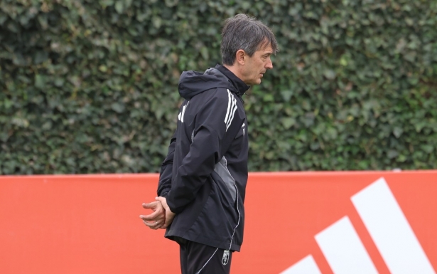 Pacheta sigue defendiendo el trabajo de su equipo (J. AZCOYTIA)