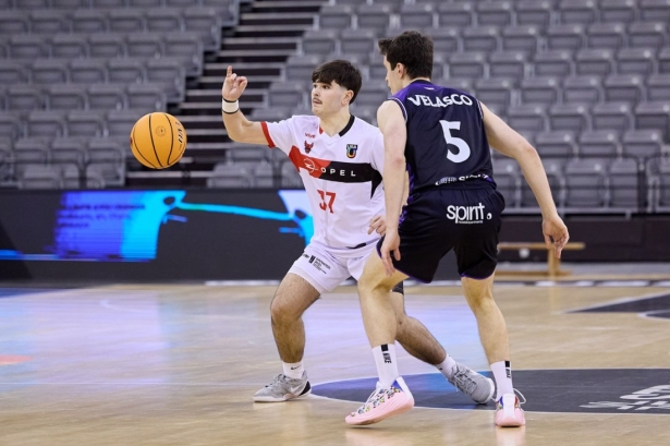 Los rojinegros buscarán una victoria en Murcia (COVIRAN GRANADA)