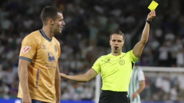 Carlos Muñiz dirigirá el partido (DIARIO DE CÓRDOBA)