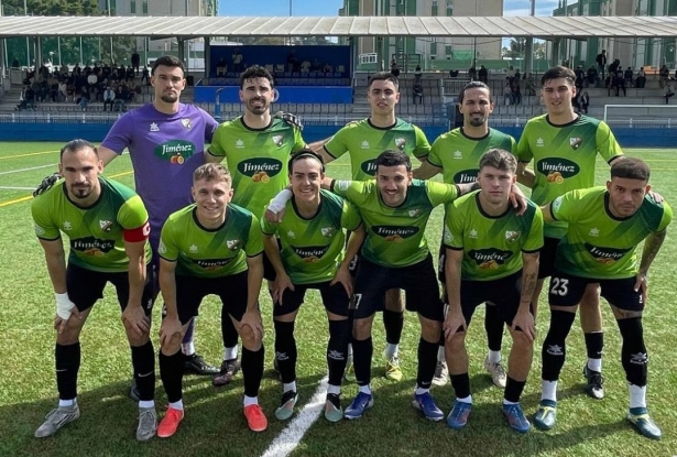Once inicial del CD Huétor Vega ante El Palo (CD HUÉTOR VEGA)