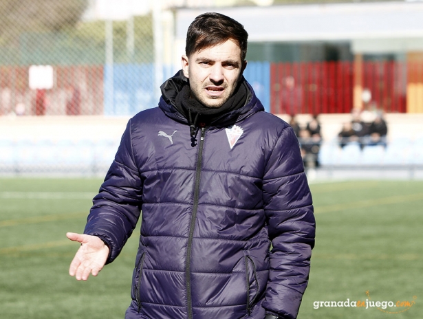 El entrenador del Vandalia de Peligros, Julio Franco (J. PALMA)