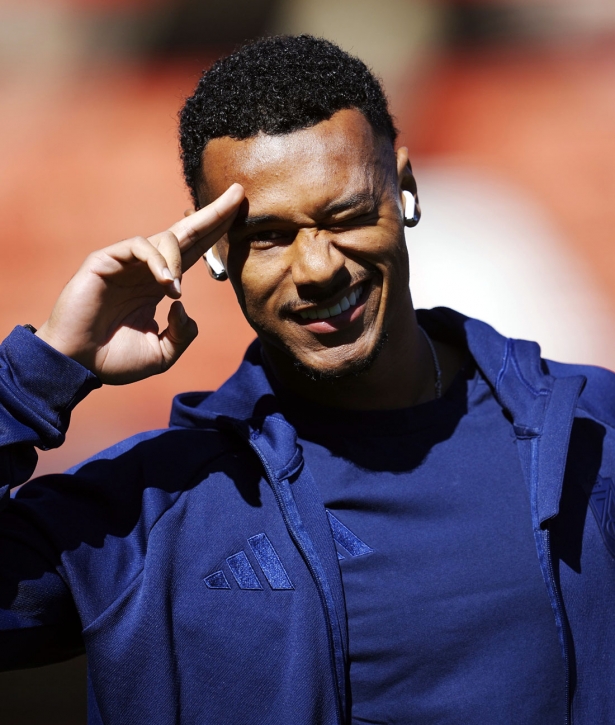 Loïc Williams, titular ante el FC Andorra, a su llegada al estadio de `Los Cármenes` (GCF) Loïc Williams, titular ante el FC Andorra, a su llegada al estadio de `Los Cármenes` (GCF)