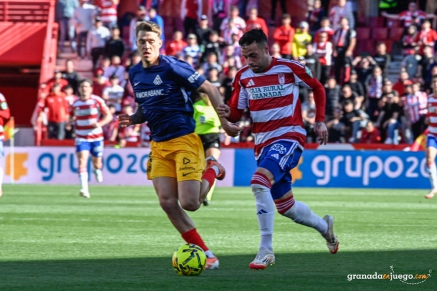 El gol de Arnáiz no  sirvió para ganar (J.M. BALDOMERO)