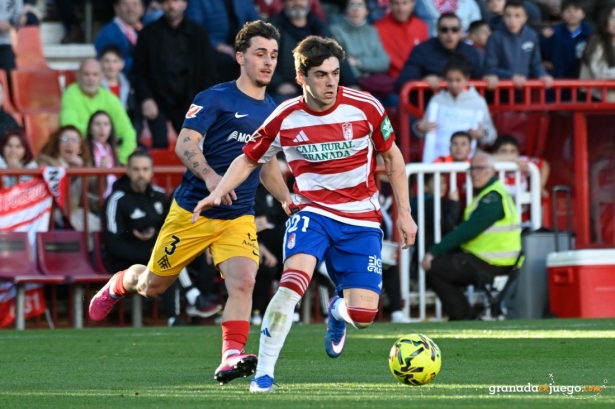 El equipo se volvió a quedar a medias (J.M. BALDOMERO)