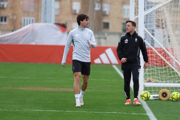 Alemañ aún no se ejercita con el grupo