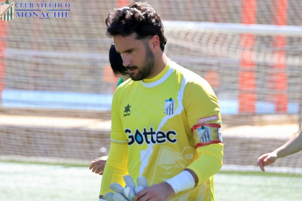 José Manuel Verdejo, cancerbero del Atlético Monachil (AT. MONACHIL)