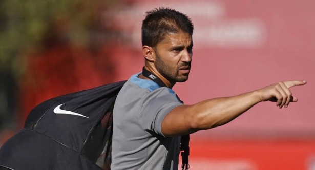 El entrenador del Recreativo Granada, Luis Bueno