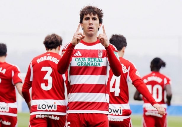 Lama marcó el tanto de la tranquilidad (GRANADA CF) Lama marcó el tanto de la tranquilidad (GRANADA CF)