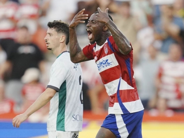 El Huesca quiere volver a asaltar Los Cármenes (J.M. BALDOMERO) El Huesca quiere volver a asaltar Los Cármenes (J.M. BALDOMERO)