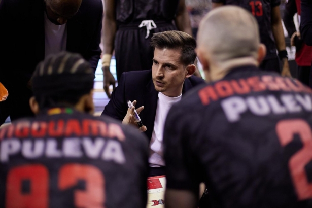 Arturo Ruiz espera que su equipo ofrezca una buena versión y logre la victoria (COVIRAN GRANADA)