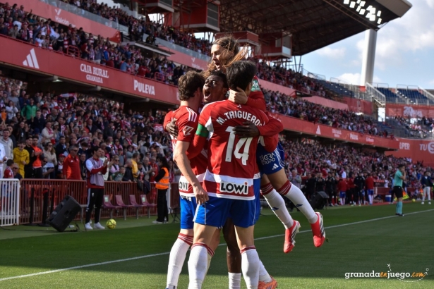 El Granada ha levantado el vuelo (J.M. BALDOMERO) El Granada ha levantado el vuelo (J.M. BALDOMERO)