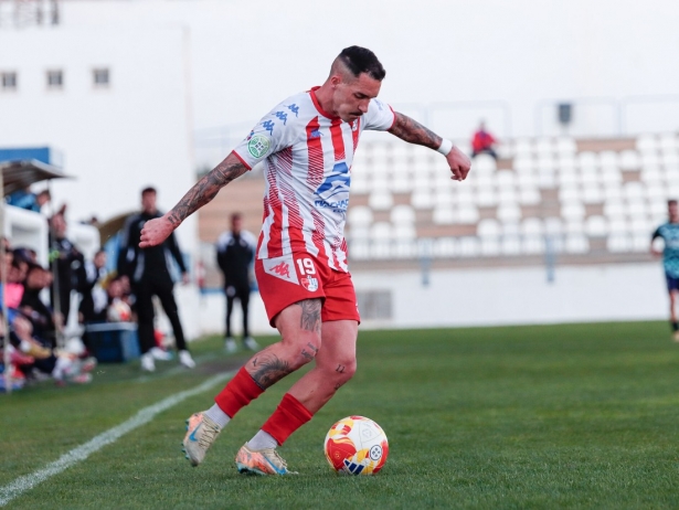 El Arenas quiere meter presión a los primeros 