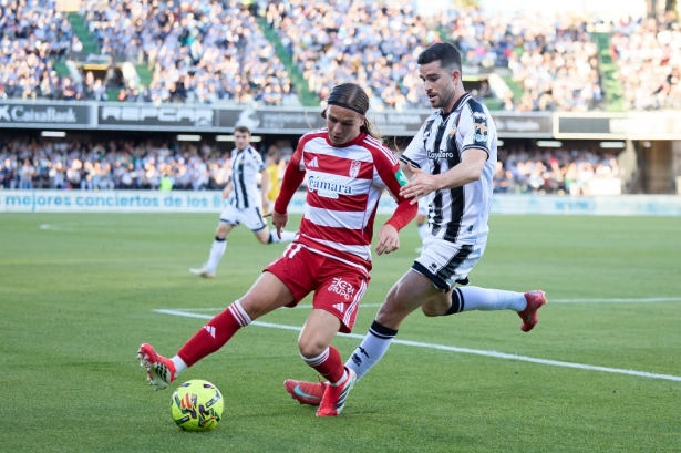 Izan fue la nota más positiva en el Granada (LOF) Izan fue la nota más positiva en el Granada (LOF)