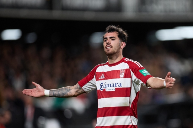 Sola es uno de los jugadores que no están ofreciendo su mejor versión (LOF)