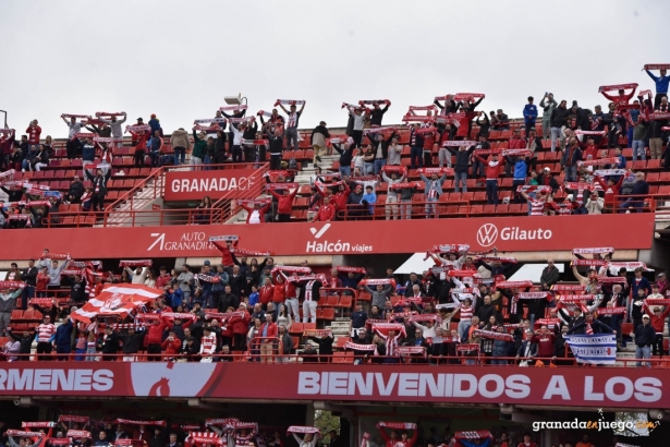 La afición del Granada tiene un nuevo desplazamiento en el horizonte (J.M. BALDOMERO)