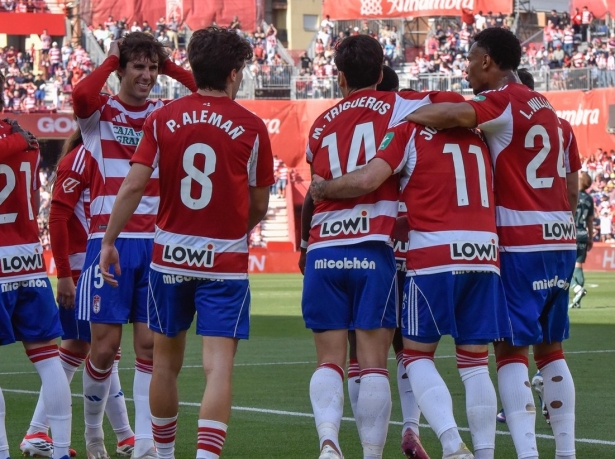 El Granada está mejorando sus prestaciones (J.M. BALDOMERO) El Granada está mejorando sus prestaciones (J.M. BALDOMERO)