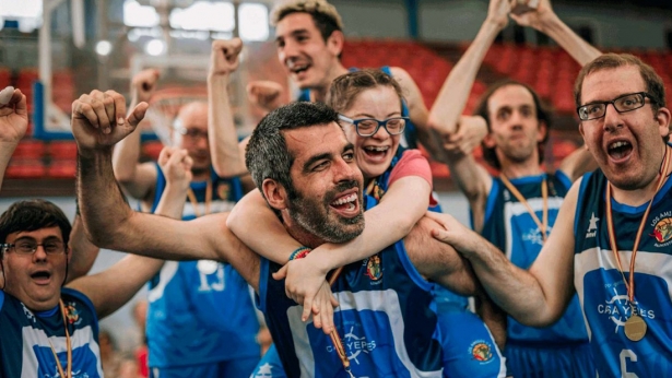 Fotograma de Campeones 