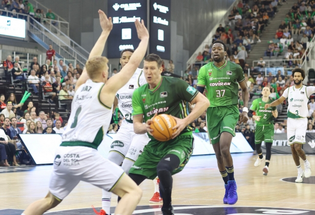 Bozic volvió a ser el máximo anotador del Covirán Granada (GPMEDIA)