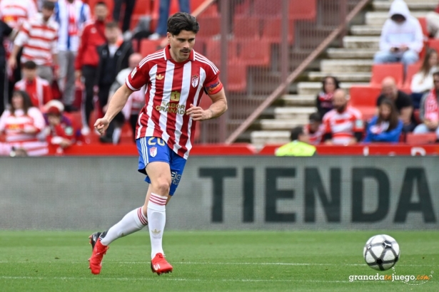 Sergio Ruiz salió en la segunda mitad (J.M. BALDOMERO)