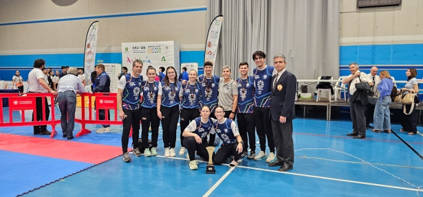 Equipo universitario de kárate 