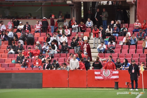 La afición rojiblanca volverá a estar con el equipo (J.M. BALDOMERO)