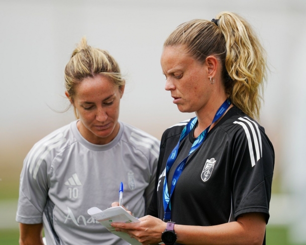 Ferreras espera poder plantarle batalla al Athletic (GRANADA CF)