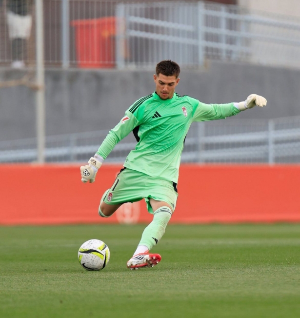El portero del Granada C, Víctor Jiménez (J. PALMA)
