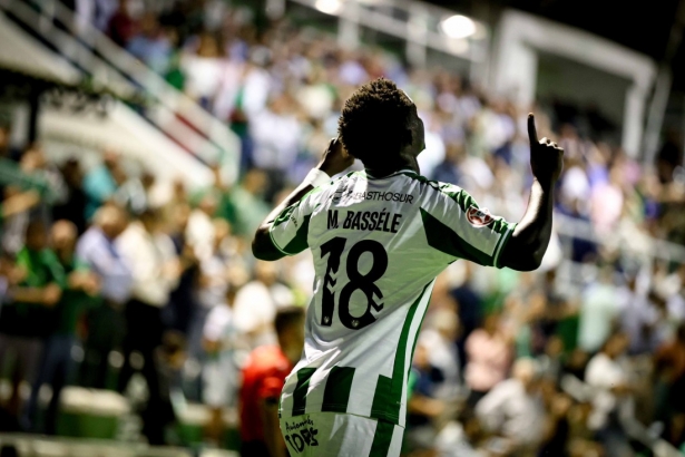 Bassele, en el punto de mira del Granada (ANTEQUERA)