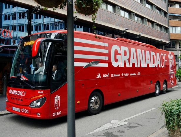El Granada recorrerá 30.000 kilómetros a lo largo de la temporada (GRANADA CF) El Granada recorrerá 30.000 kilómetros a lo largo de la temporada (GRANADA CF)