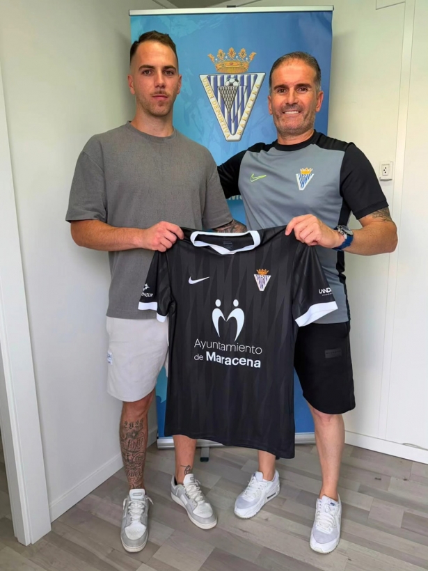 Rubén Haro vuelve a la UD Maracena (UD MARACENA) Rubén Haro vuelve a la UD Maracena (UD MARACENA)