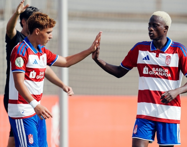 El Recre se estrenó con victoria (GRANADA CF) El Recre se estrenó con victoria (GRANADA CF)