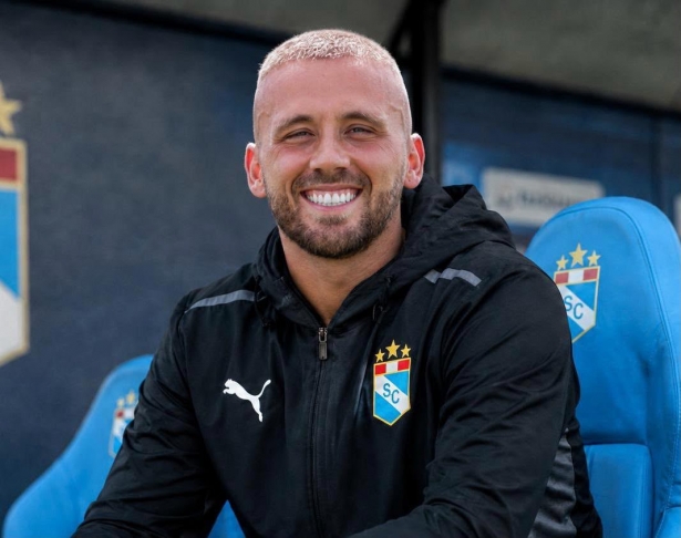 Kevin Vidaña dirigirá al Sporting Cristal Kevin Vidaña dirigirá al Sporting Cristal