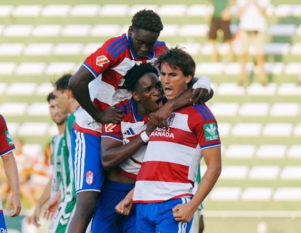 El Granada cierra el verano con buena nota (GRANADA CF)