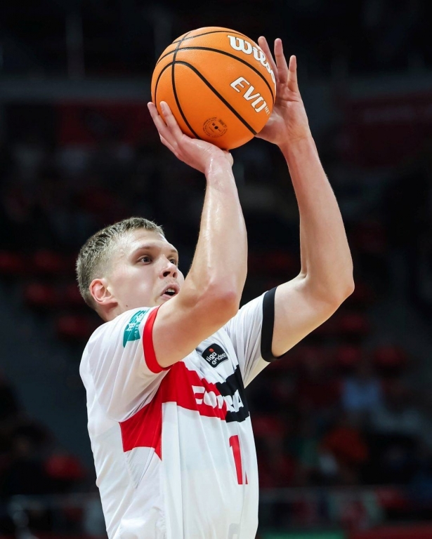 Valtonen inicia un nuevo reto en Valencia Valtonen inicia un nuevo reto en Valencia