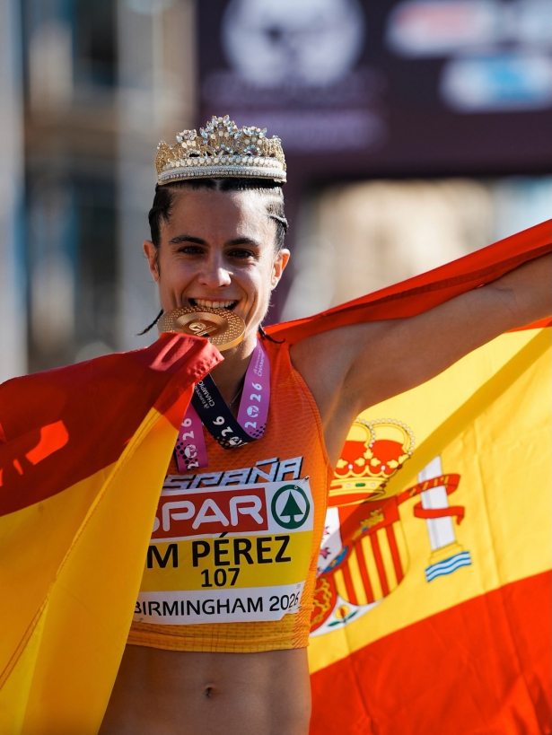 María Pérez tras proclamarse Campeonatos de Europa (REAL FEDERACIÓN ESPAÑOLA DW ATLETISMO/ SPORTSMEDIA)